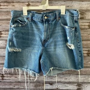 Old Navy Distressed Jean Shorts Size 16